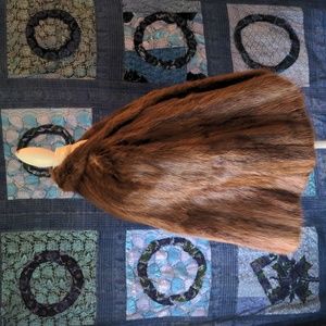 Exquisite vintage real fur capelet, shawl boxy padded 1940s 1950s antique